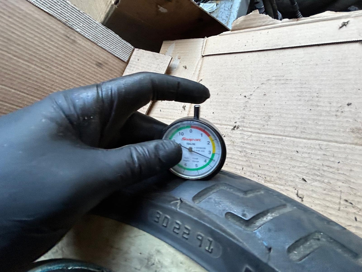Dunlop D402F MT90B16 72H Harley Davidson Motorcycle Tyre