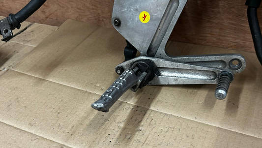 1999 Honda CB600F Hornet Right Footrest Brake Assembly & Gear Selector