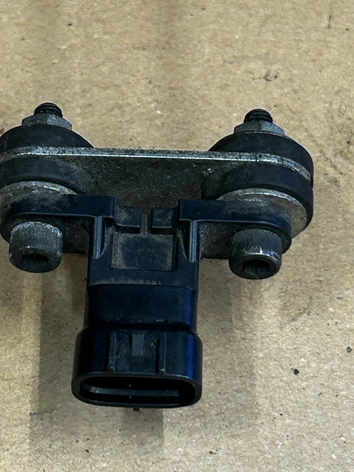 2006 - 2009 Yamaha YP 125R Xmax MAP Air Pressure Sensor