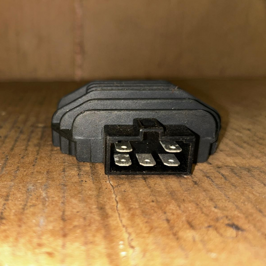 SH640D-12 | 2010 Yamaha YBR Regulator Rectifier Genuine OEM Part