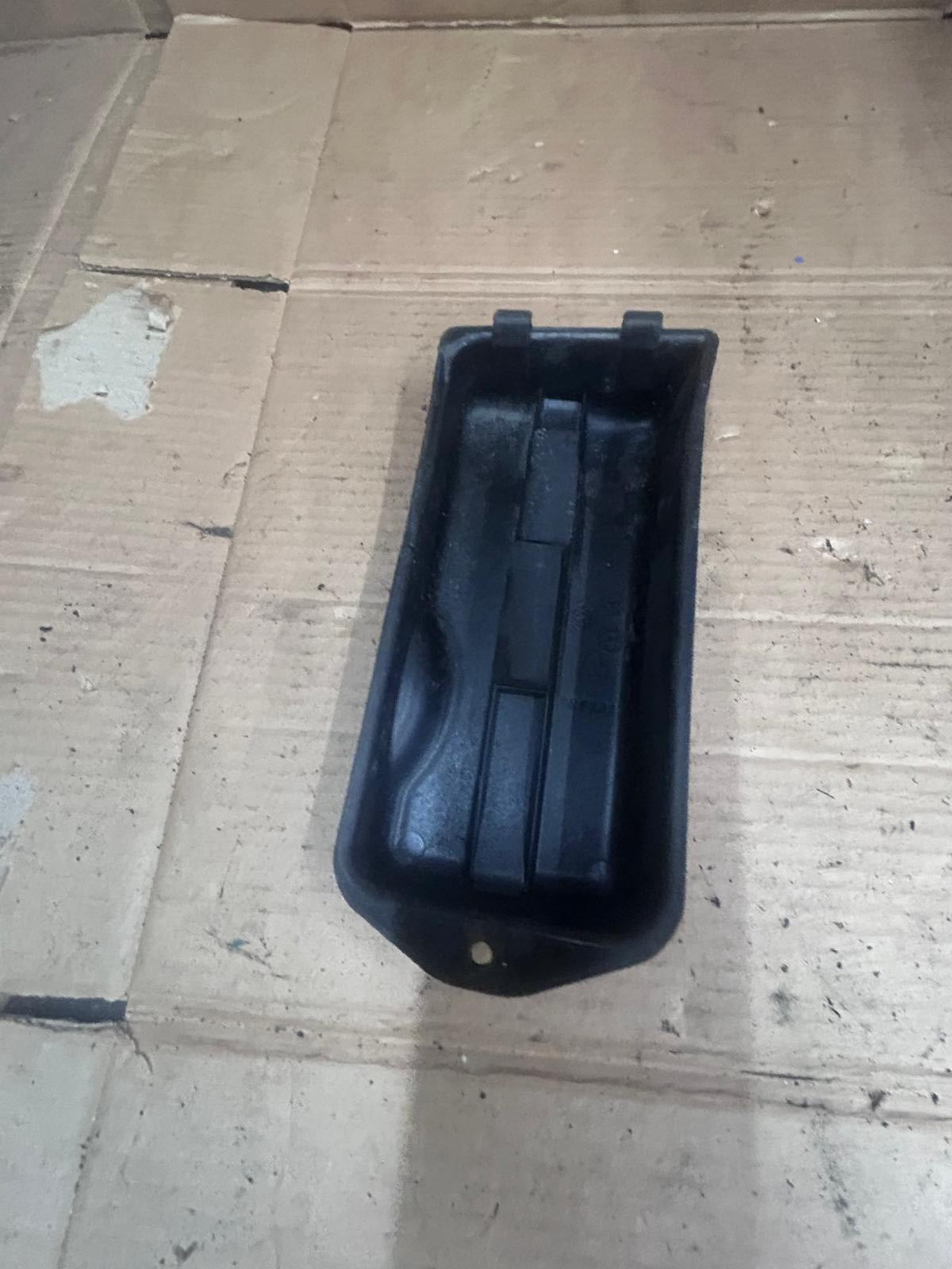 2001 Vespa ET4 Cento 125 Battery Cover