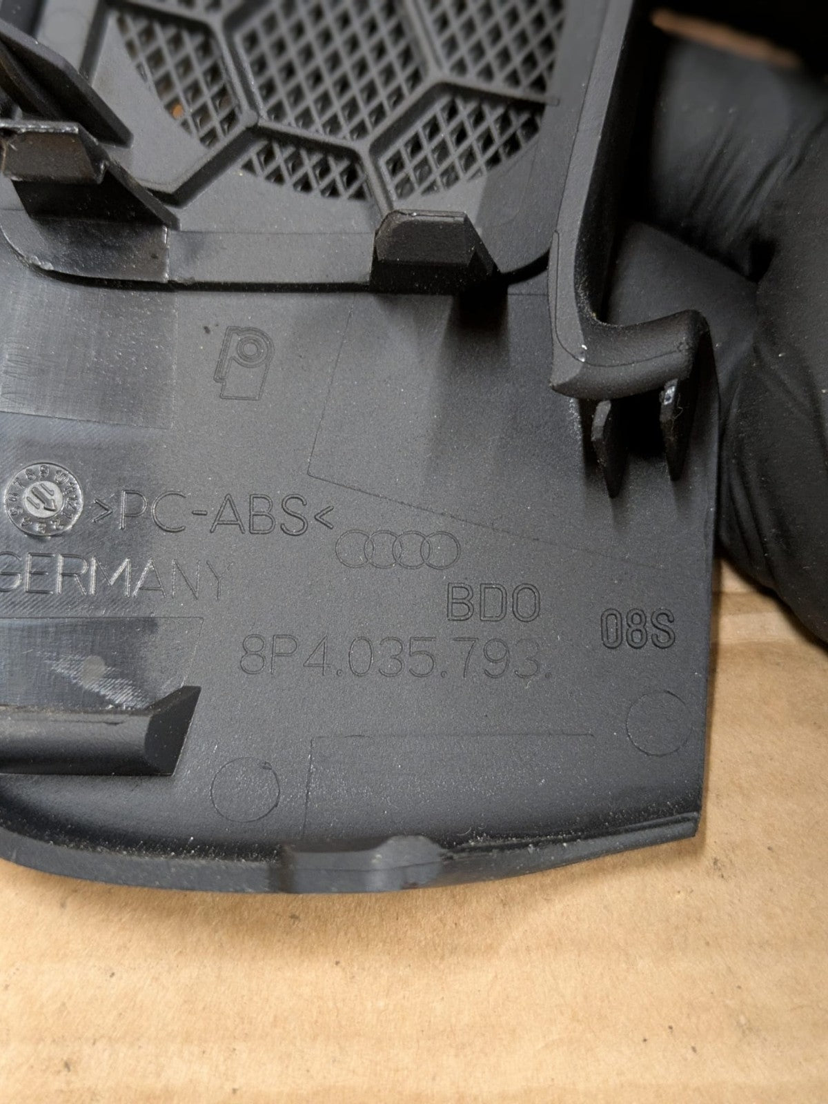 2011 Audi A3 S Line Rear Left Passenger Side Doorcard Speaker Cover | 8P4035793