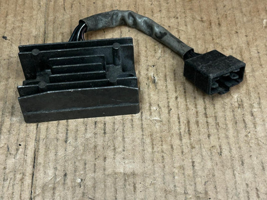 Suzuki Burgman 125 Voltage Regulator | RS41 13E1 3L19