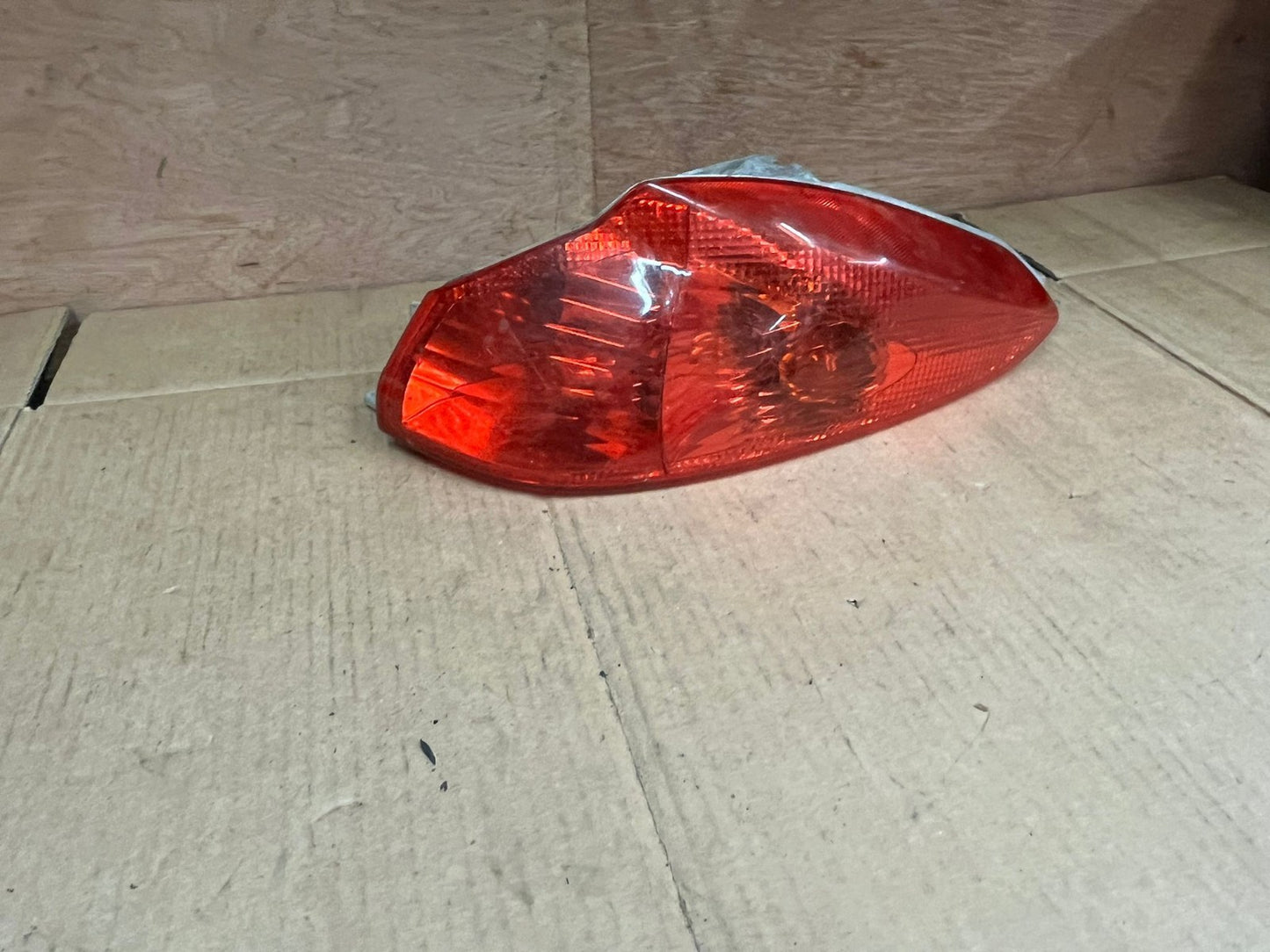OEM Piaggio X7 Right Tail light | 640742
