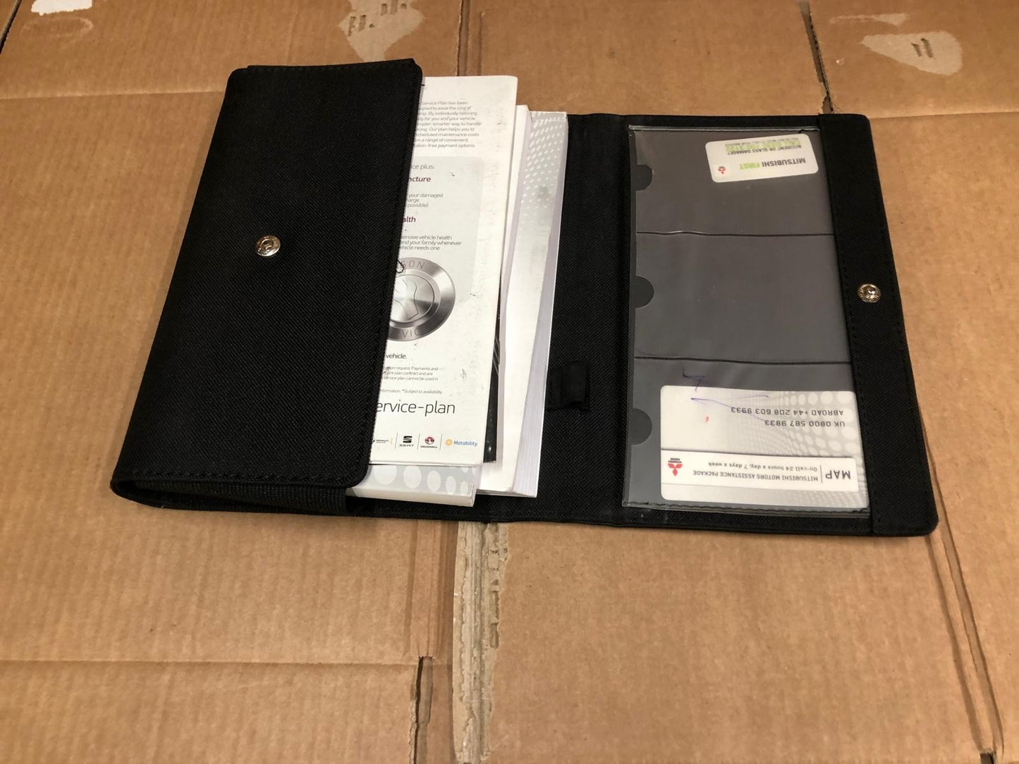 2014 Mitsubishi Outlander GX 4h PHEV Owners Manual & Operation Guide Pack