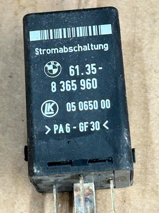 Genuine 7 Series BMW E38 Battery Crash Disconnection Control Relay | 61358365960