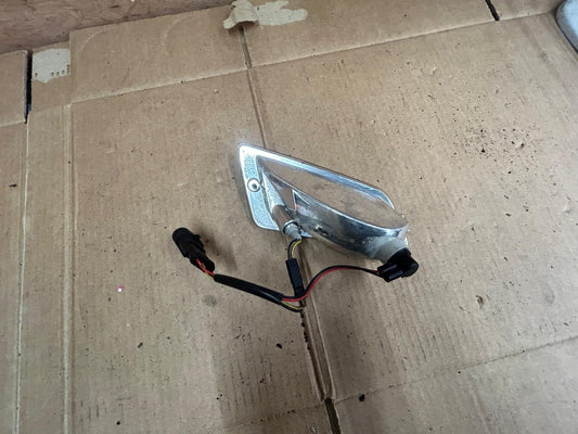 2005 - 2017 Vespa GTS 125 250 300 Front Right Indicator | 338996 1D000475