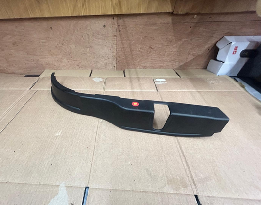 Genuine BMW 7 Series E38 Right Front Door Catch Cover | 51418150858