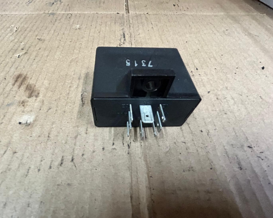 1885 - 1995 BMW K75s Lamp Relay | 61131459003