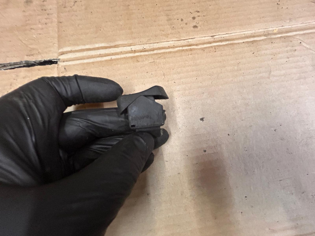 OEM Vespa ET2 ET4 Hi/Low Light Button Switch