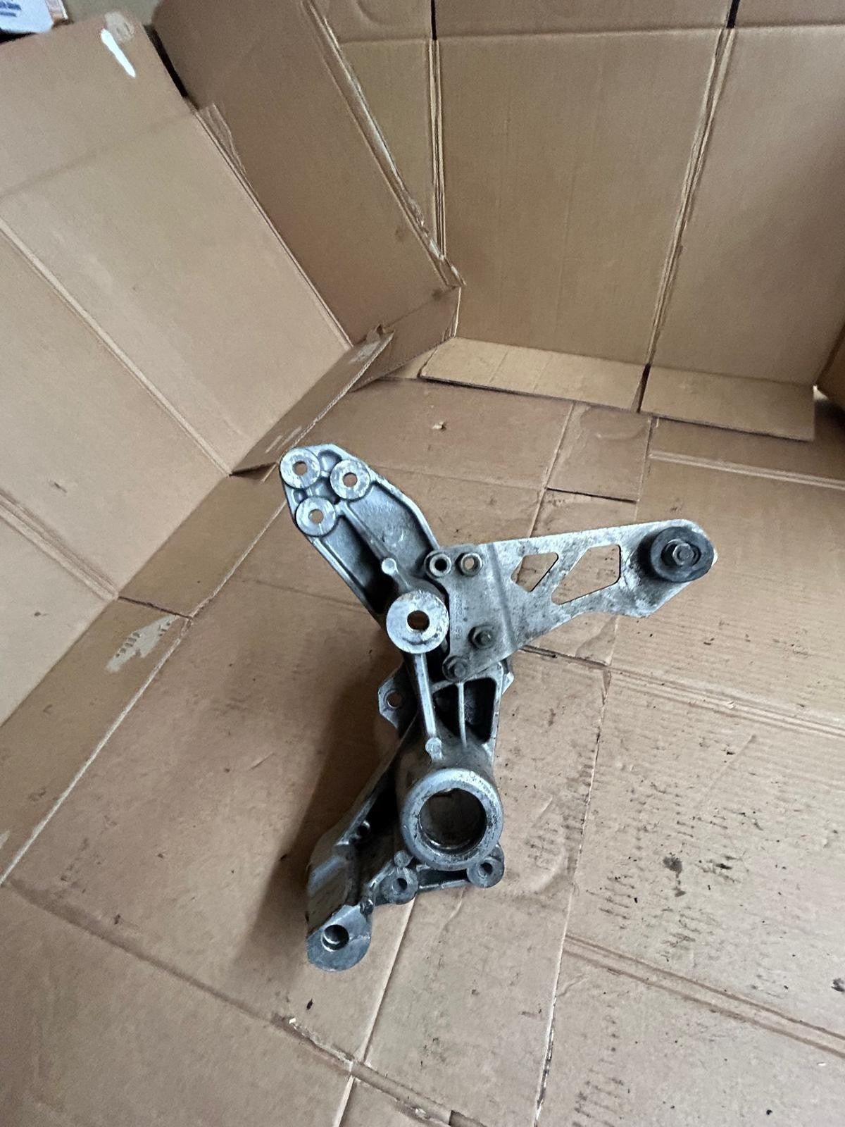 2011 - 2016 Genuine BMW C600 Sport Right Side Frame Support | 7725450