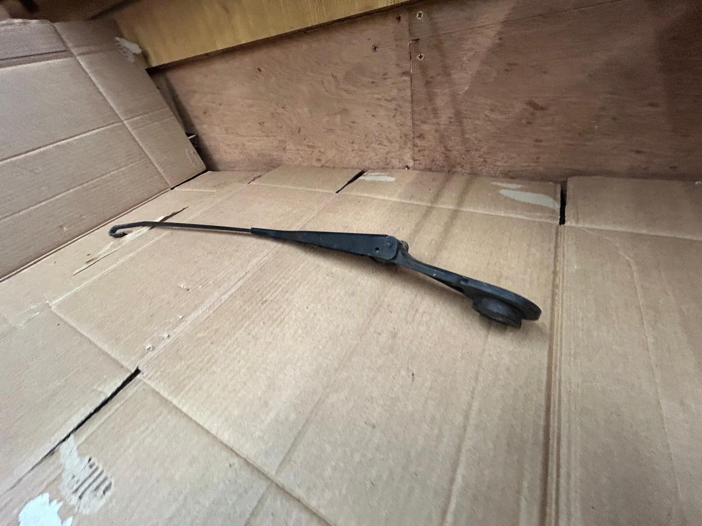 Genuine BMW 7 Series E38 Windscreen Wiper Arm