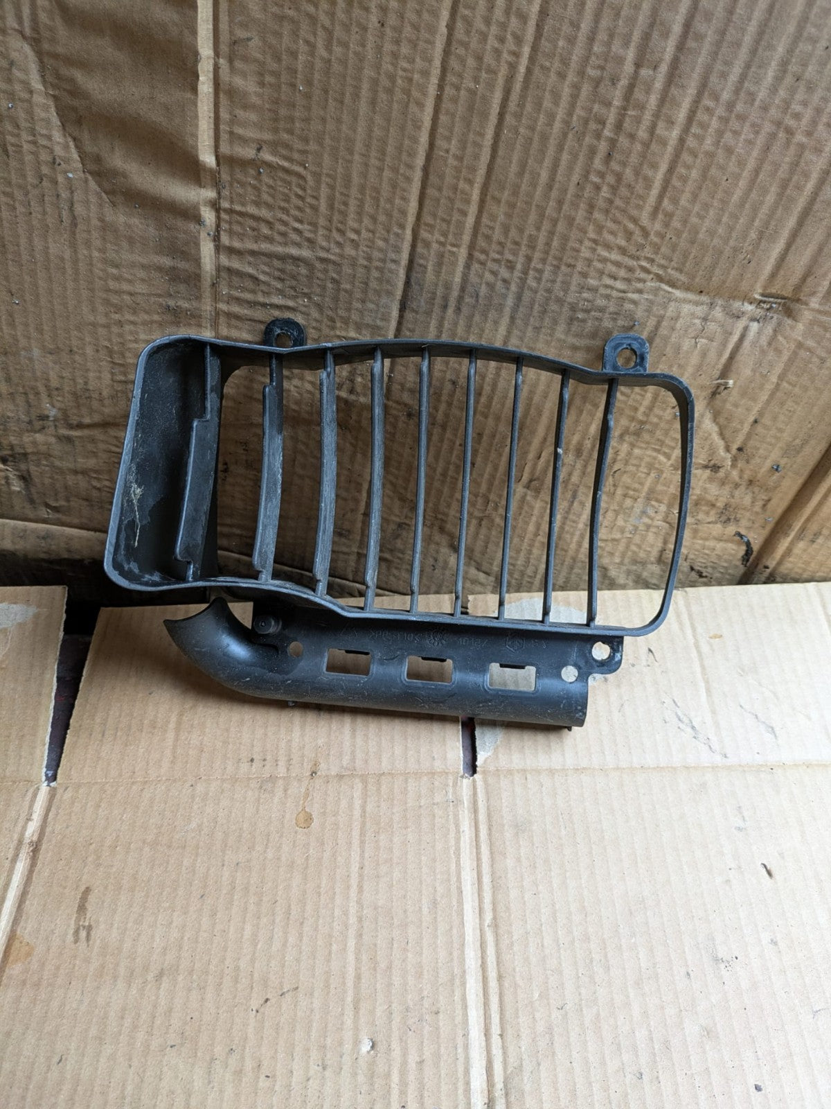 Vespa GTS Left Side Radiator Grill | 10127