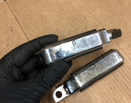 Harley Davidson Rear Passenger Chrome Footpegs Footrests