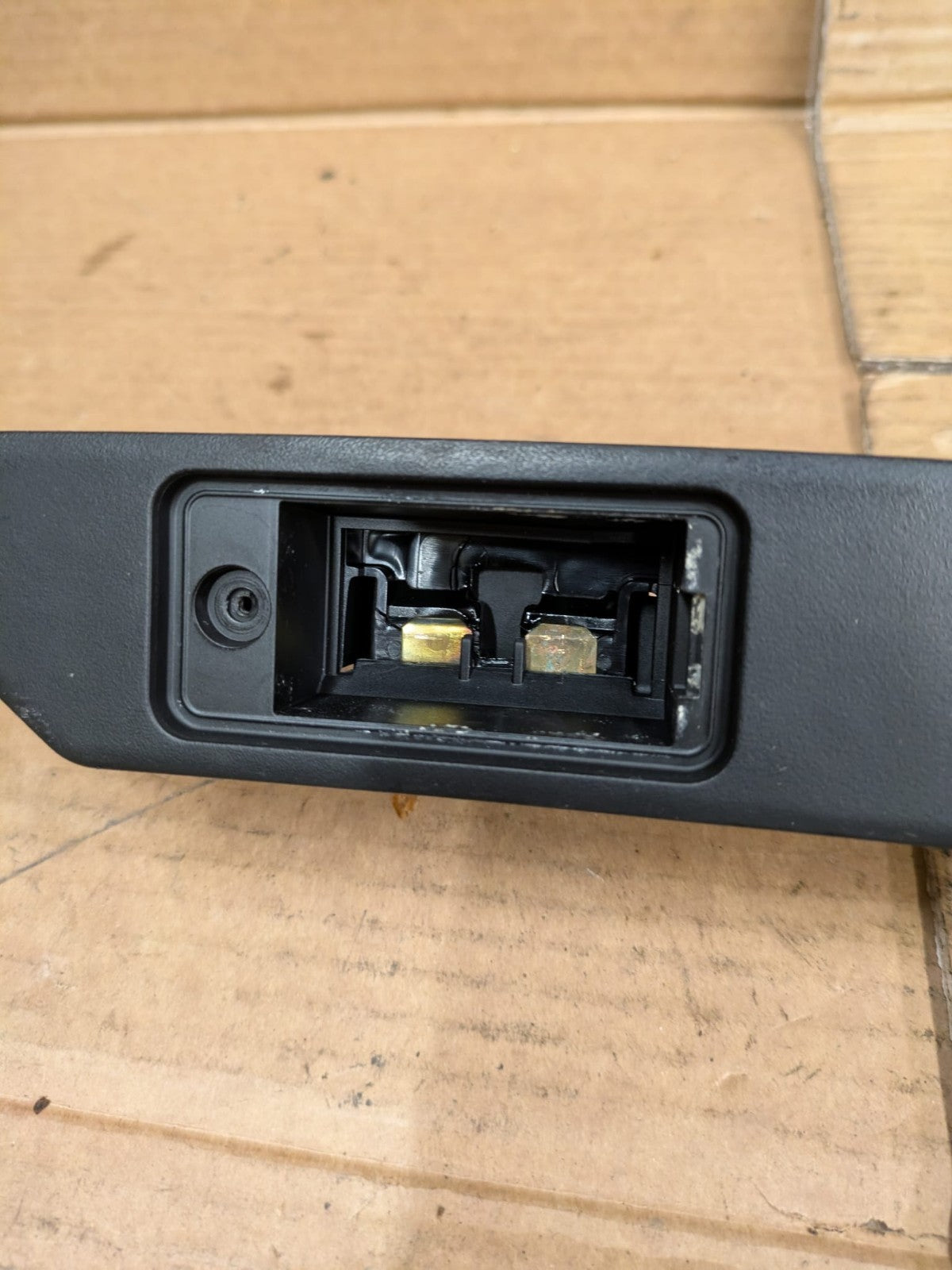 2011 Audi A3 S Line Boot Handle / Number Plate Light Trim | 8P48275743FZ