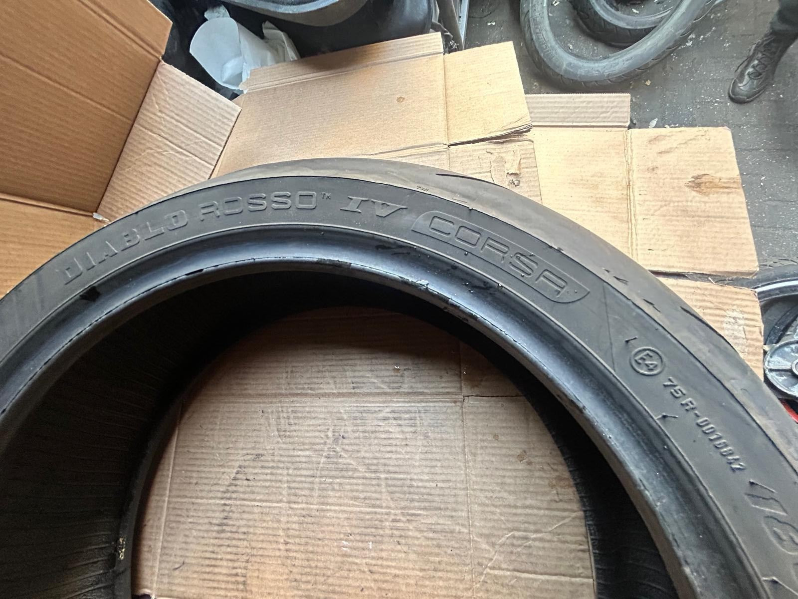 Pirelli Diablo Rosso 4 Corsa Tyre 180/55/17