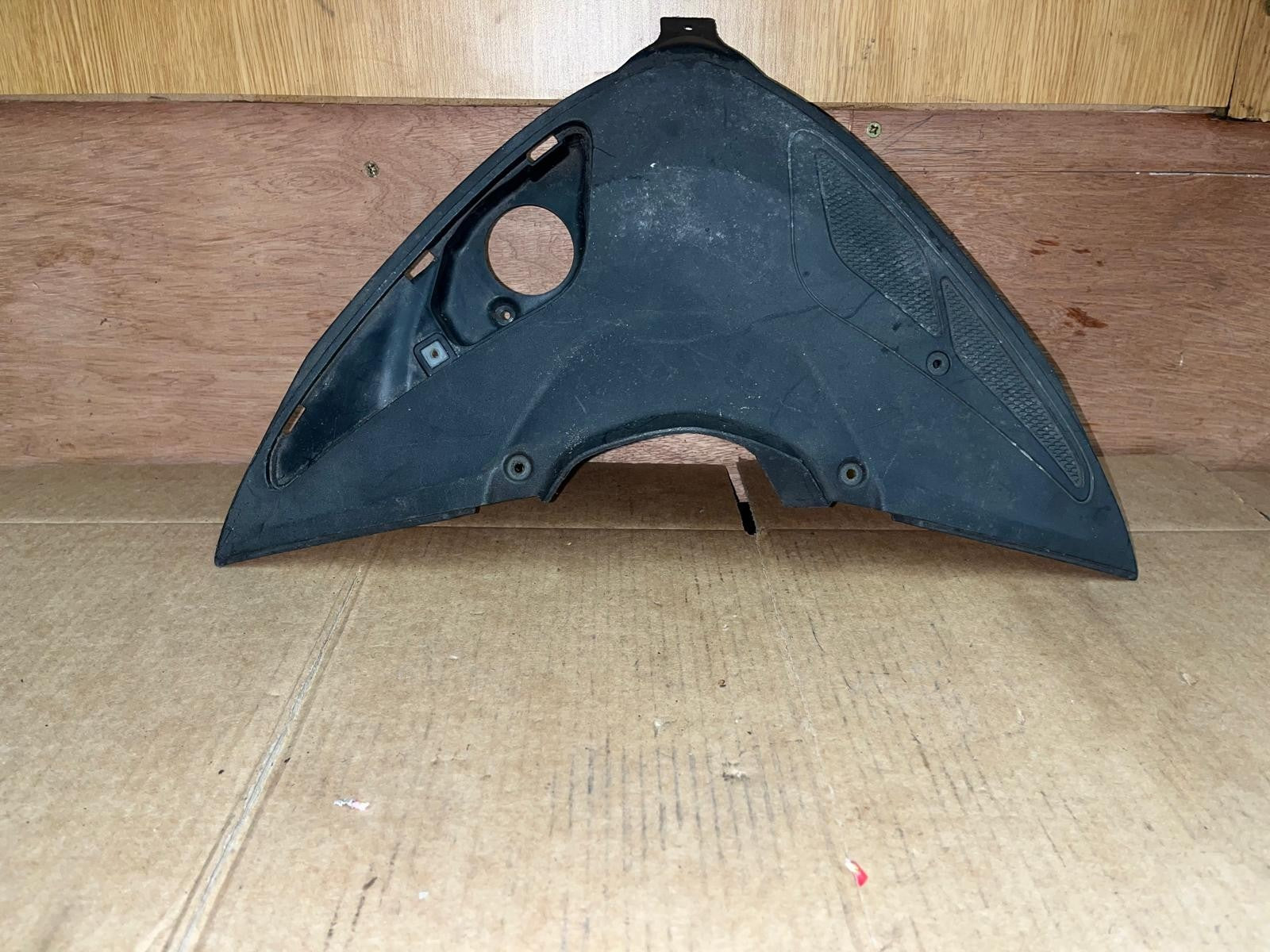 Piaggio MP3 Front Top Cover Panel | 657367