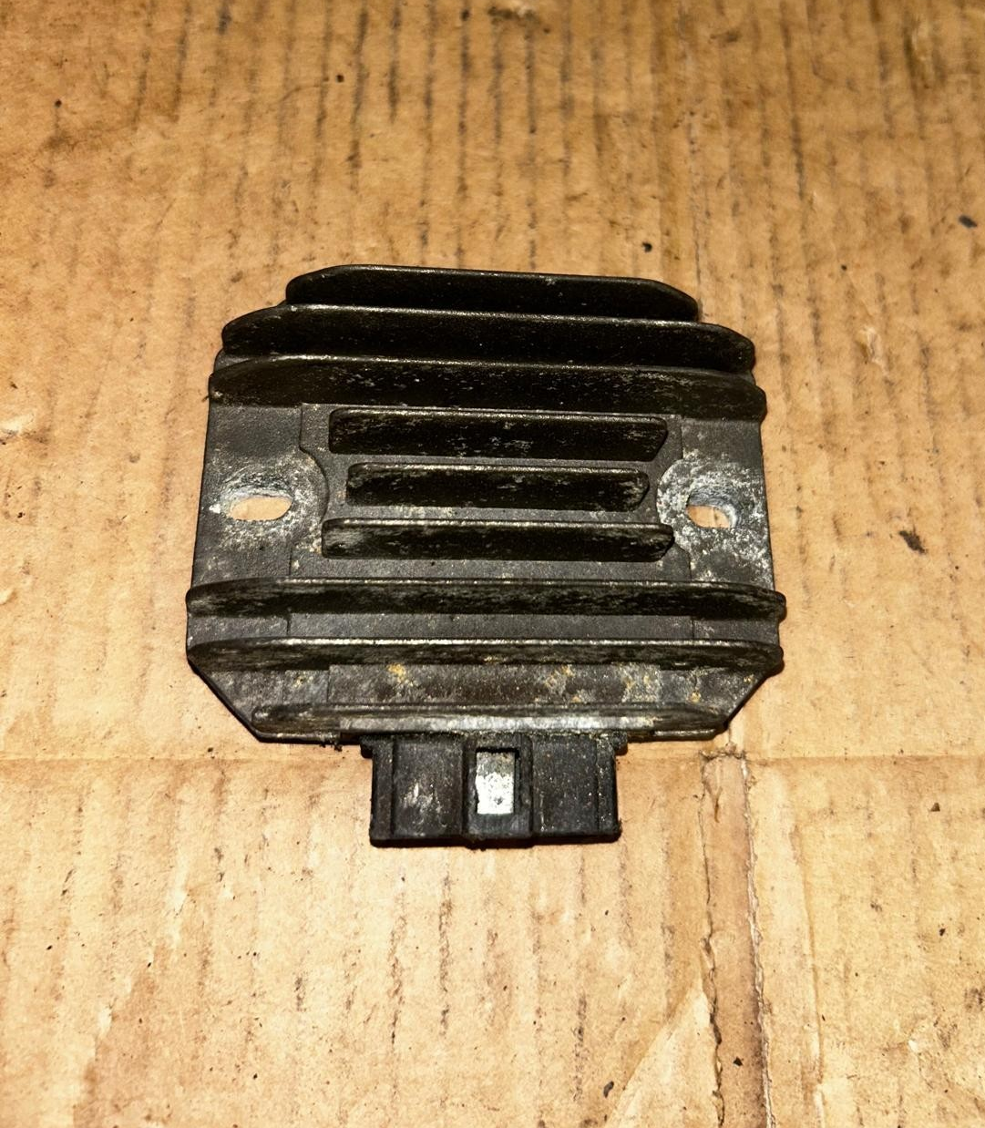 T125-LK16 | 639169  | 2010 Piaggio Liberty 125 Voltage Regulator Rectifier
