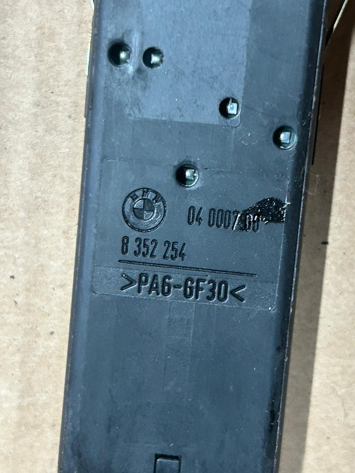 Genuine BMW 7 Series E38 Headlight Height Adjustment Switch | 8352254