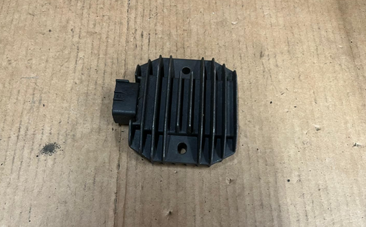 Genuine Yamaha XVS Regulator Rectifier | SH650D-11