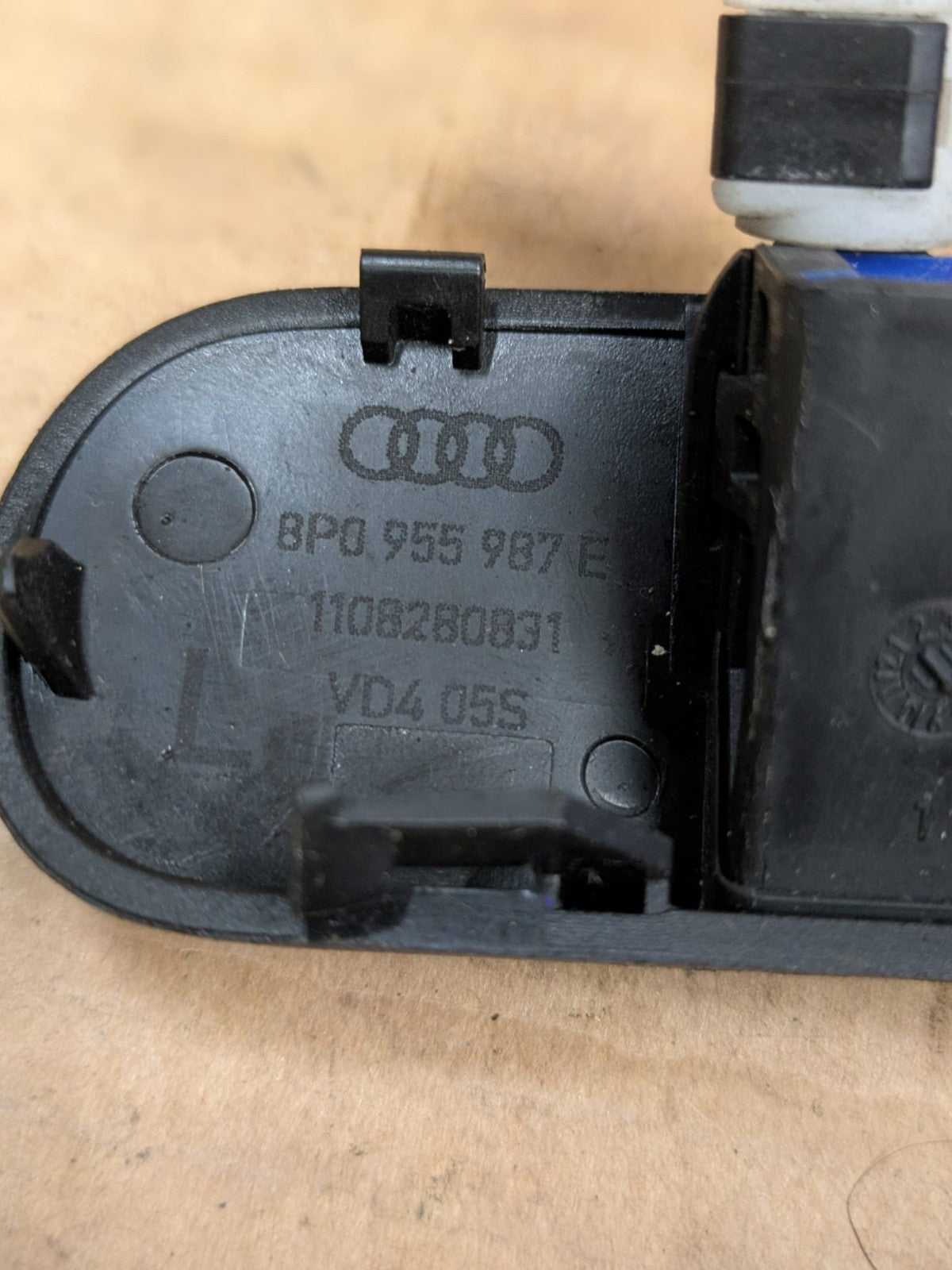 2011 Audi A3 S Line Front Windscreen Washer Sprayers | 8P0955987E 8P0955988E
