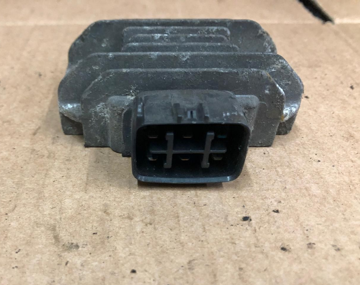 2005 Suzuki RV 125 Voltage Regulator Rectifier