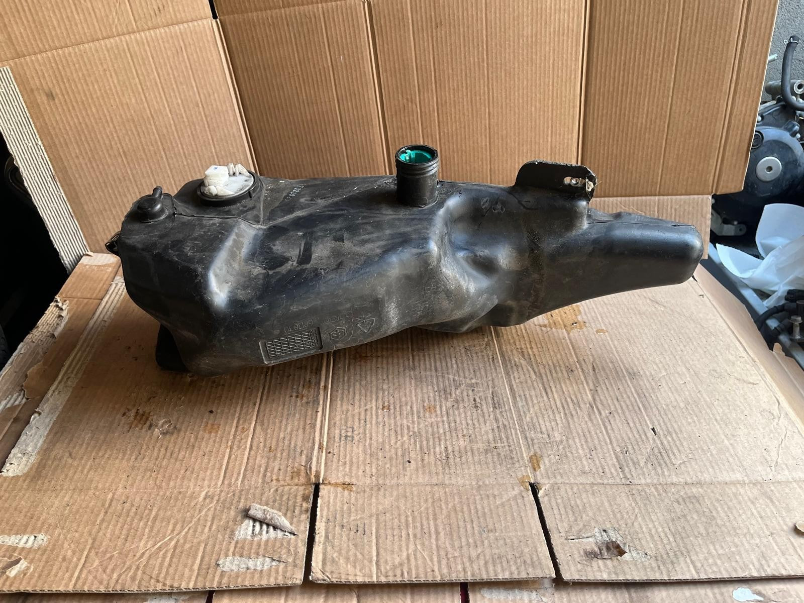 2005 - 2010 Piaggio Liberty 125 Petrol Tank | 6PD030