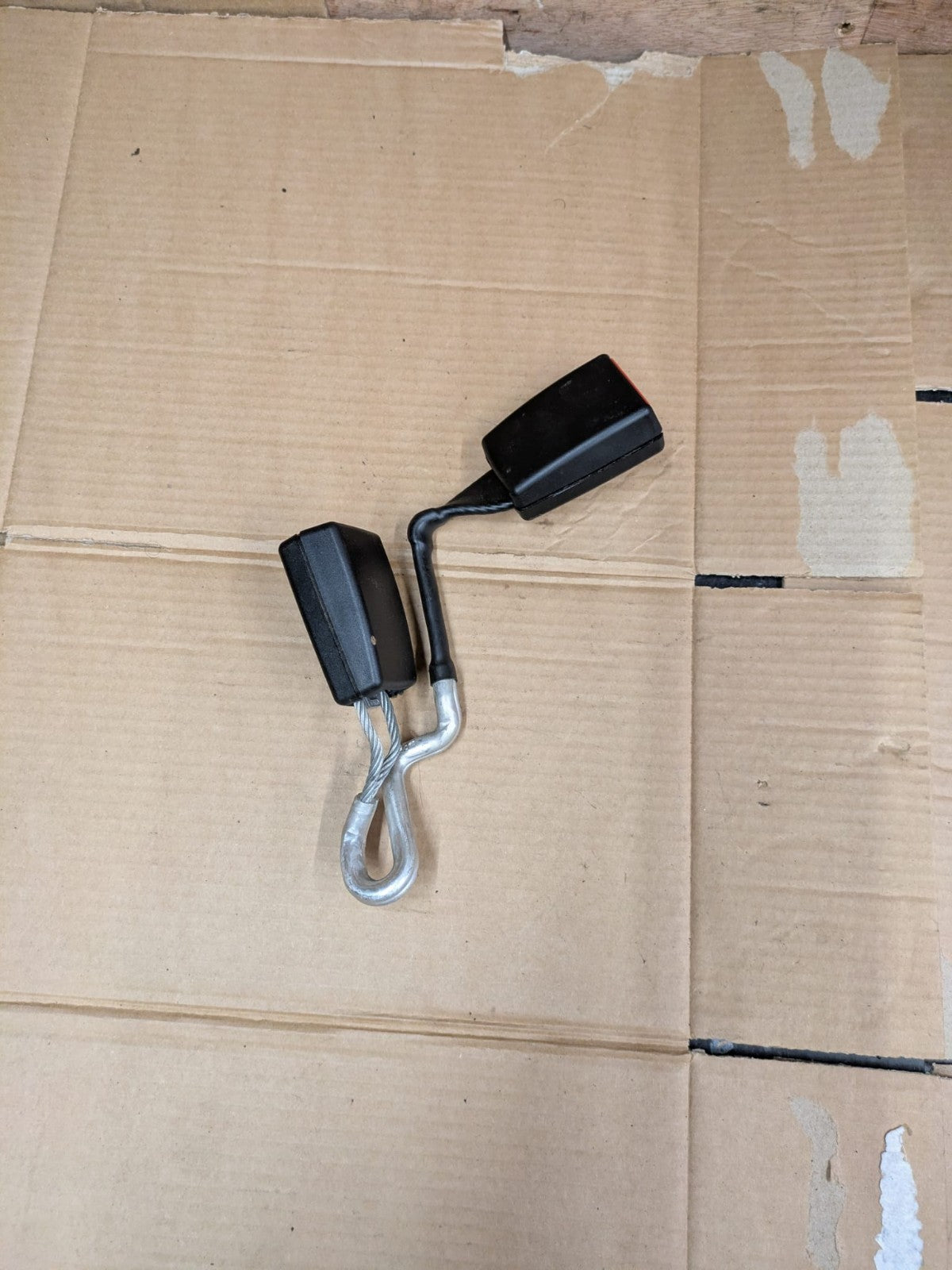 2011 Audi A3 S Line Rear Left Side Seatbelt Stalk Buckle | 8P0857739