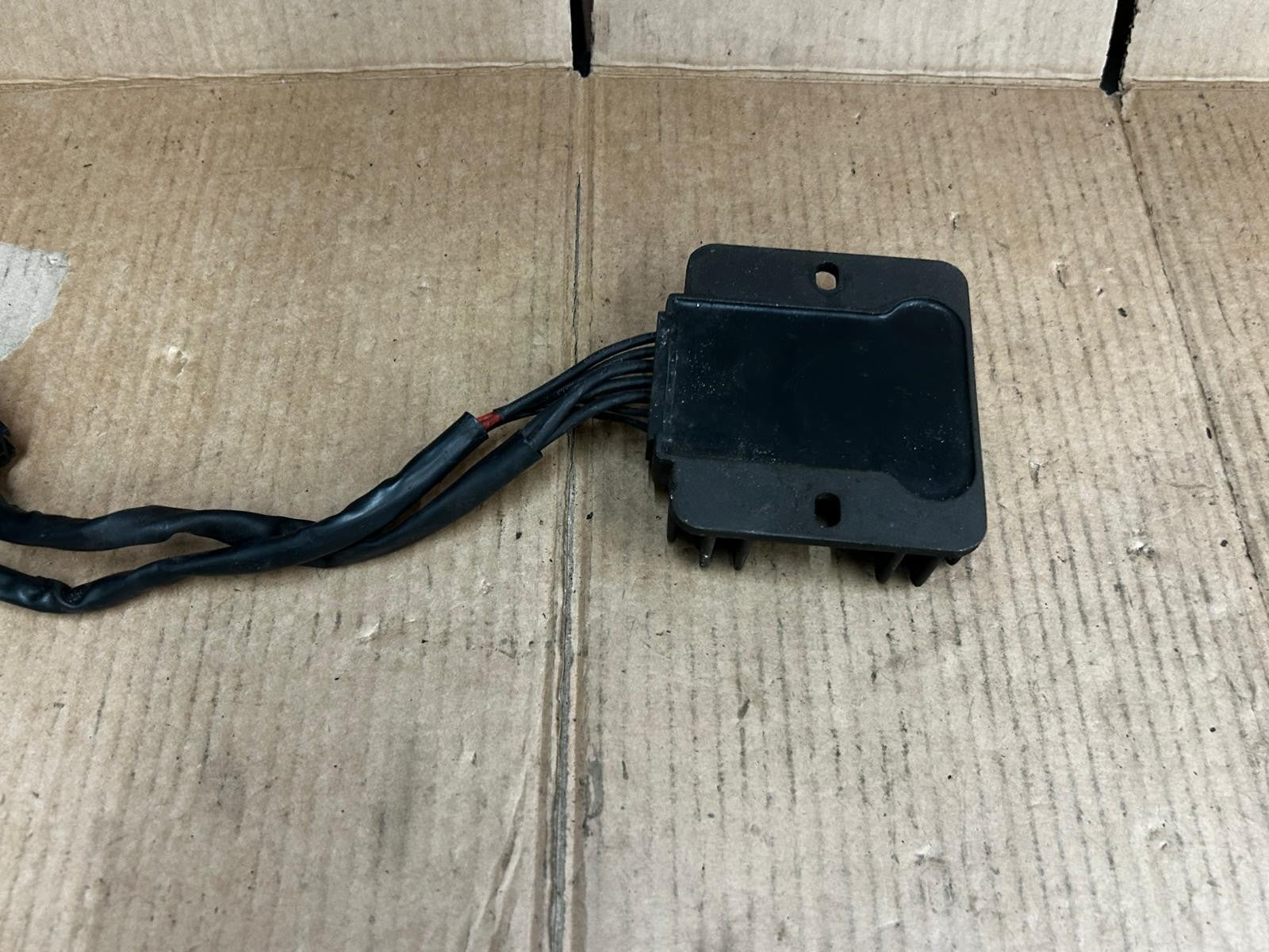 SH898AA | 2021 Royal Enfield Meteor 350 Voltage Rectifier Regulator