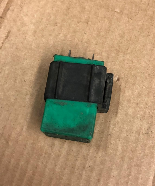 07-16 Vespa PX125, 11-16 Vespa PX 150 Flasher & Indicator Relay | 195703