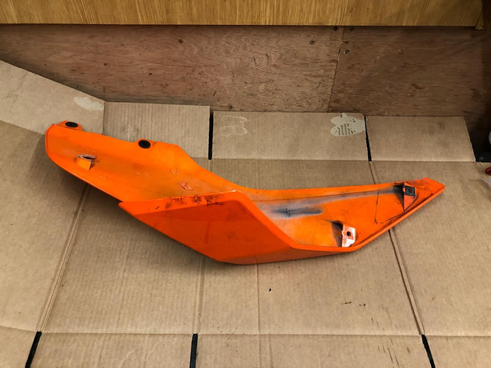 2019 KTM Duke 125 Front Right Fuel Tank Cover Panel | JP181207