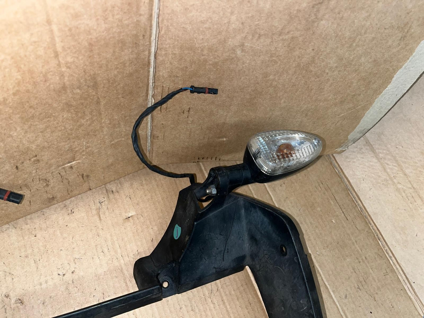 2008 - 2012 BMW F800GS Radiator Shroud | 7698571-03
