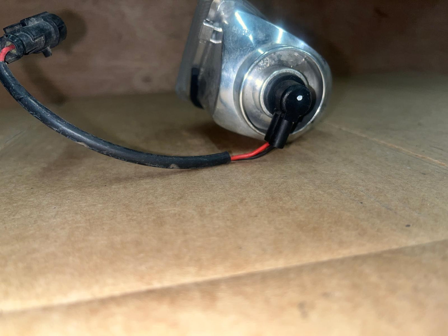 OEM Vespa GTS Rear Right Indicator Light Assembly | PI-1D000477