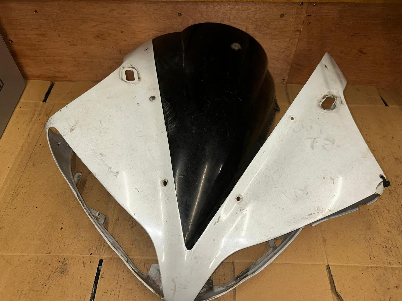 2005 Yamaha R1 Front Nose Upper Fairing