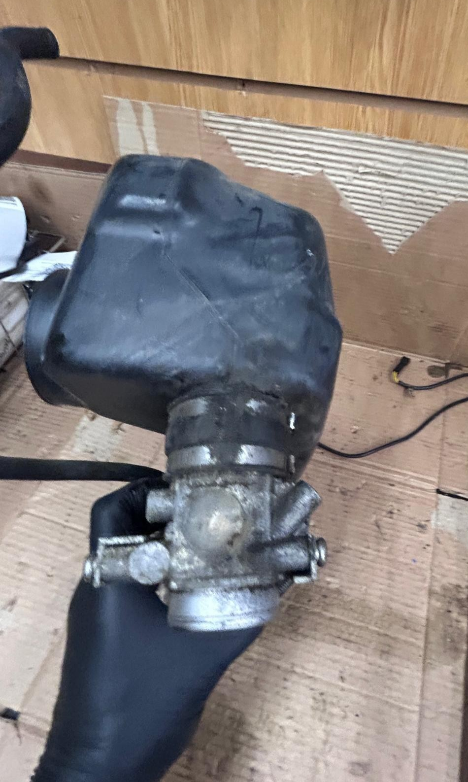 1990 BMW K100 LT Throttle Body with Air Box | 11611460479