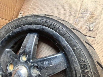 Vespa LX 50 / 125 Front Wheel & Tyre