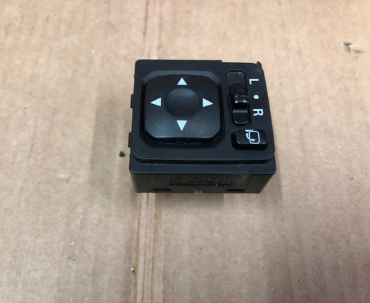 2014 Mitsubishi Outlander GX 4h PHEV Mirror Adjustment Switch