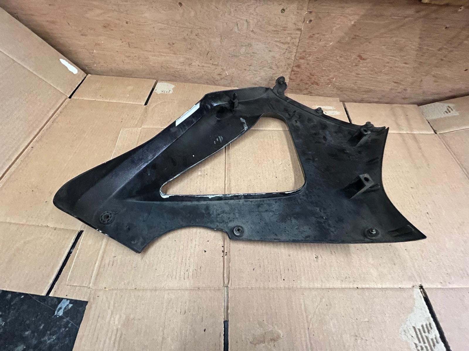 2000 - 2001 Honda 900RR Fireblade Left Side Centre Panel | 64370-MCJA-0000