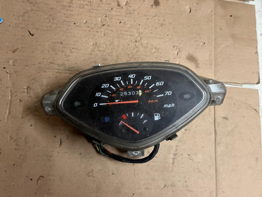 2003 - 2007 Honda SCV Lead 100 Speedometer Gauge  25,303 KM | 37200-KRP-961