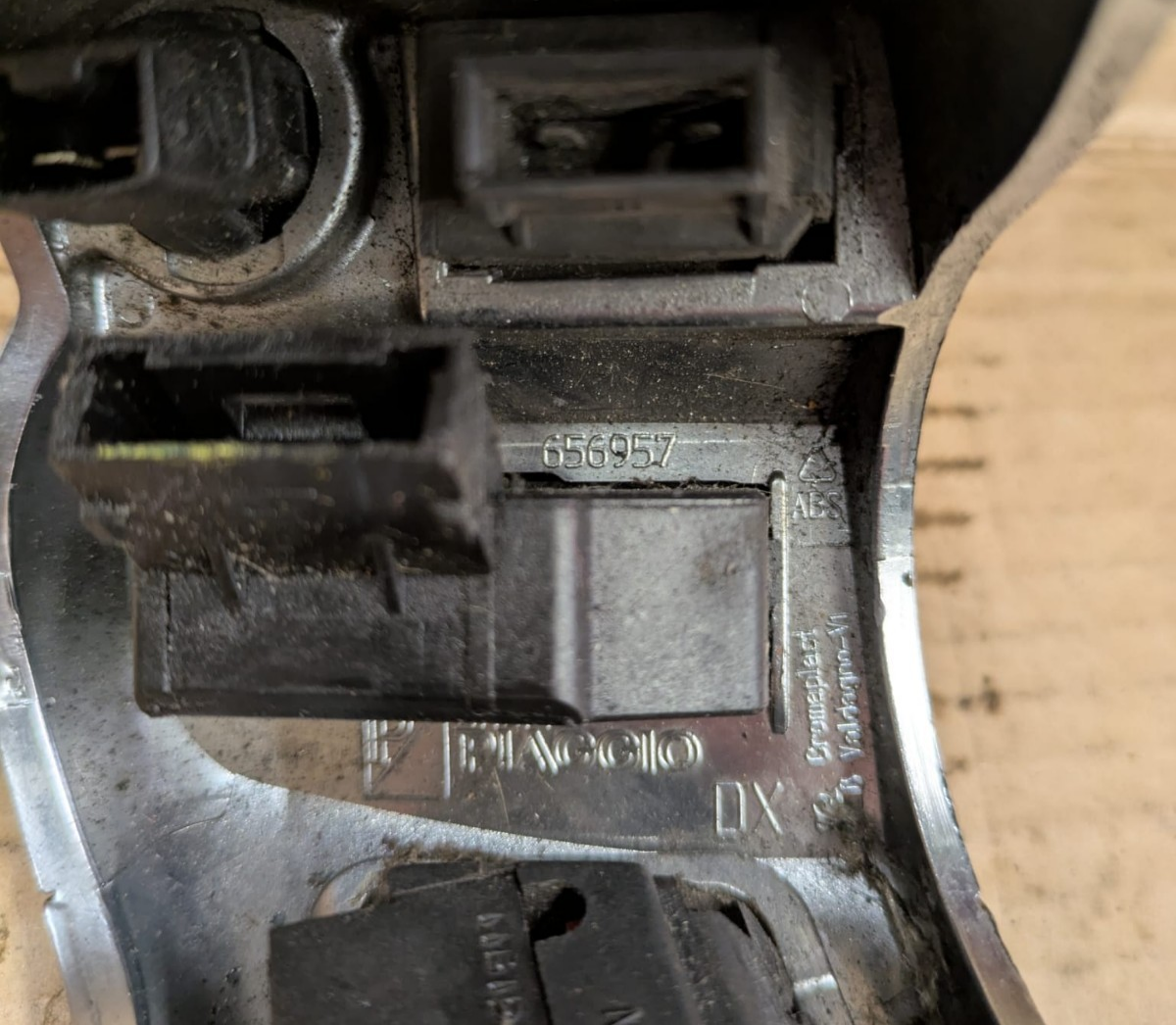 Piaggio MP3 Right Side Handlebar Switch | 656957