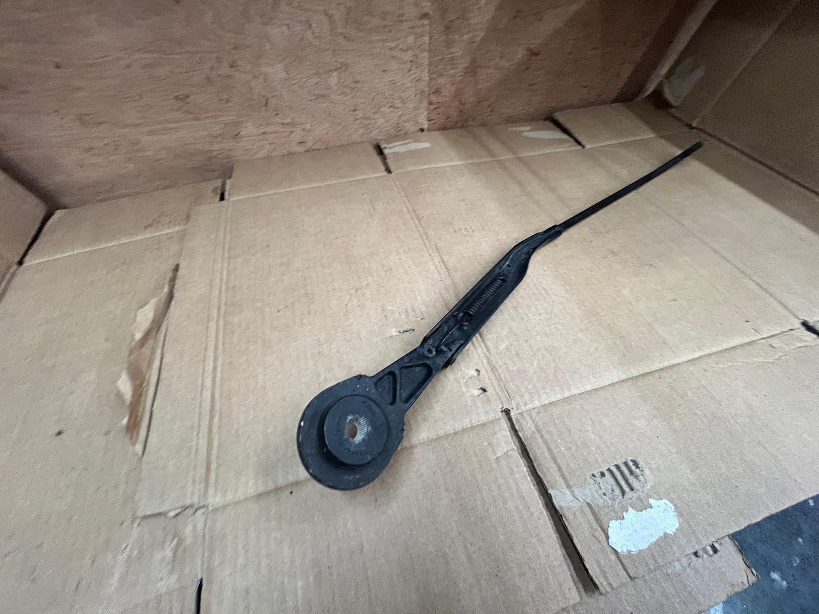 Genuine BMW 7 Series E38 Windscreen Wiper Arm