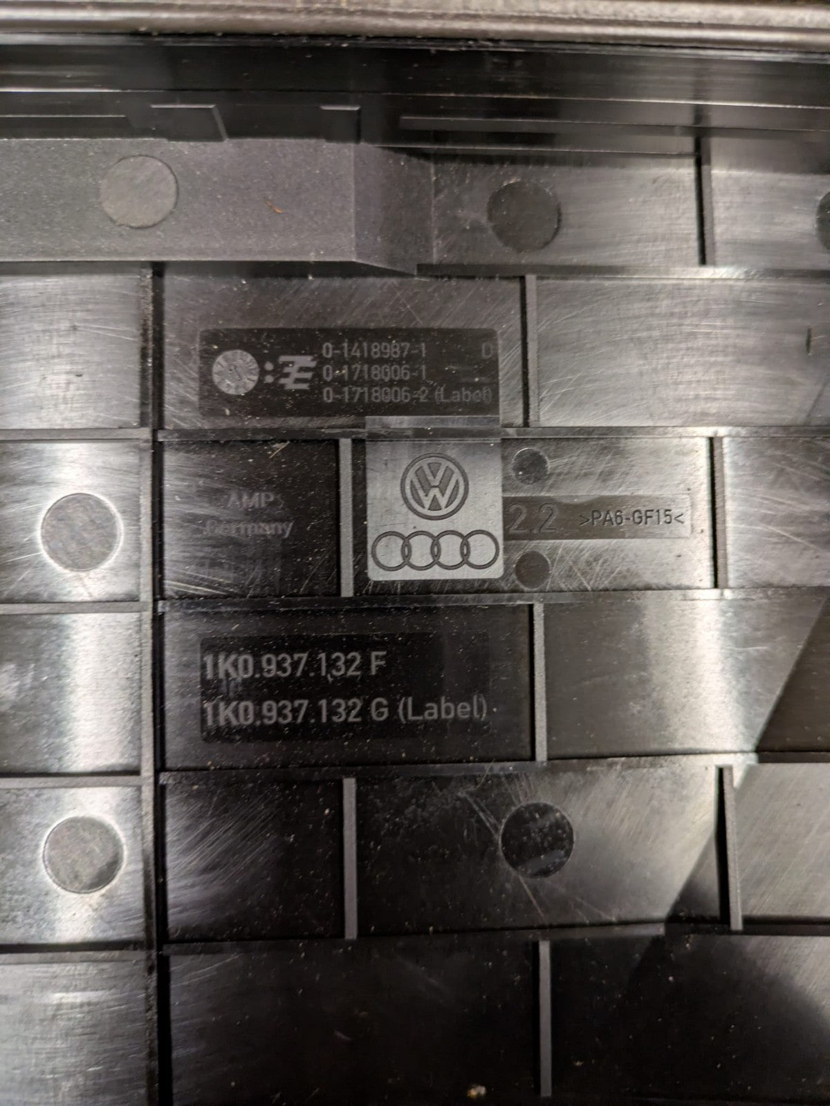 2011 Audi A3 S Line Engine Bay Fuse Box Cover | 1K0937132
