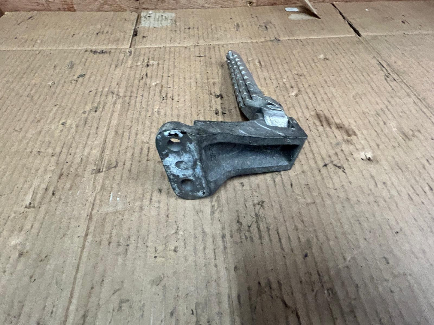 2017 - 2020 Yamaha Nmax 125 Rear Right Footrest Footpeg | 2DP-R-01
