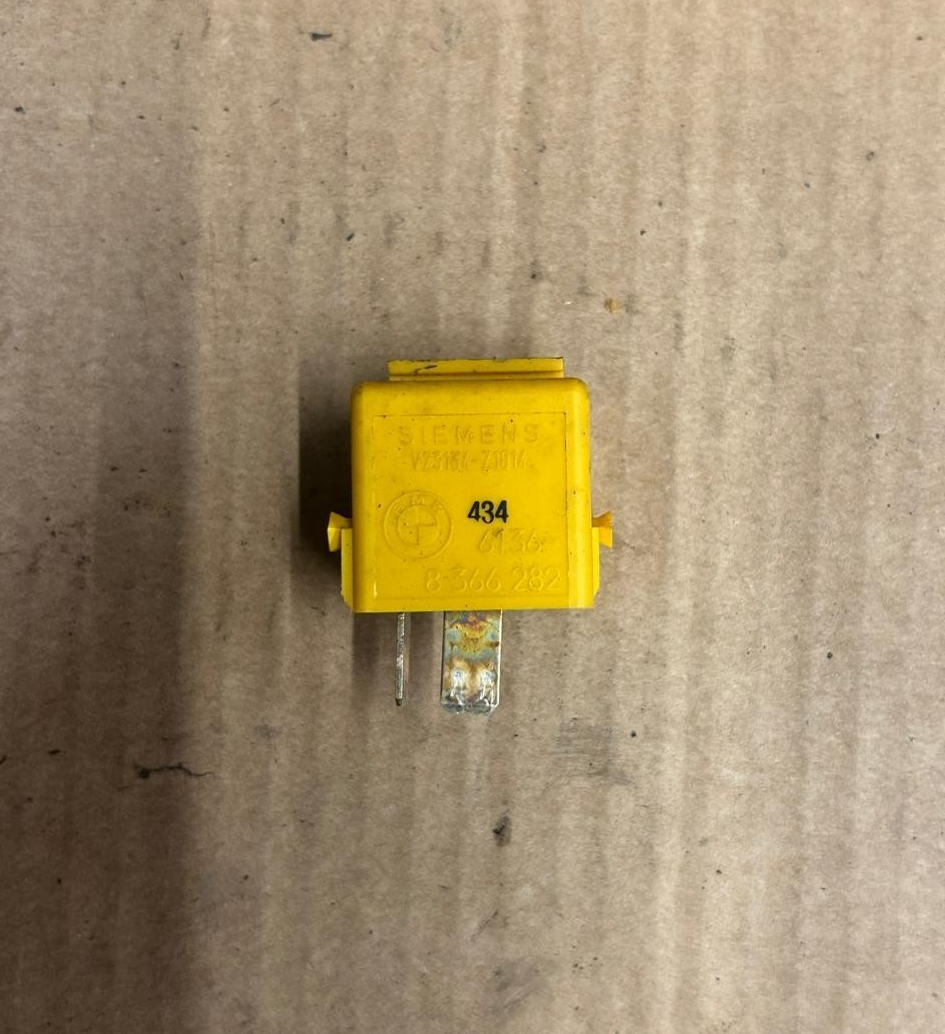 Genuine BMW 7 Series E38 Relay Yellow | 61368366282