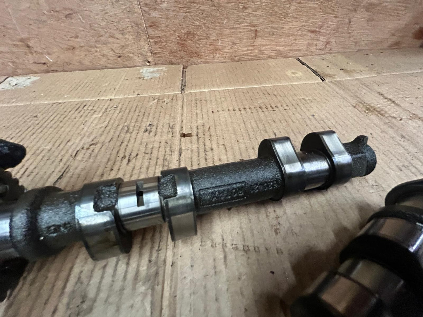 2009 BMW F800gs Intake Exhaust Camshafts | 620211 620421