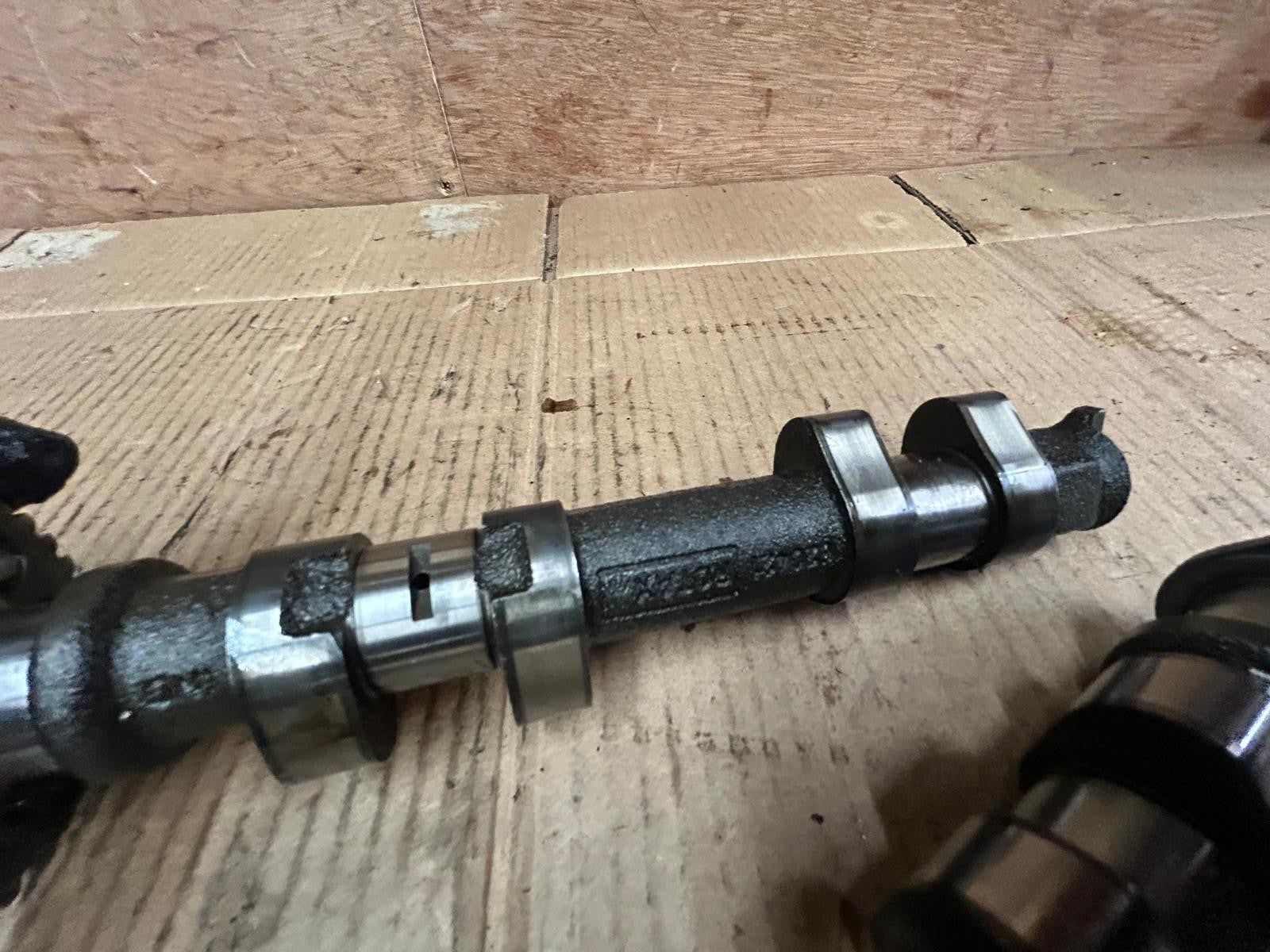 2009 BMW F800gs Intake Exhaust Camshafts | 620211 620421
