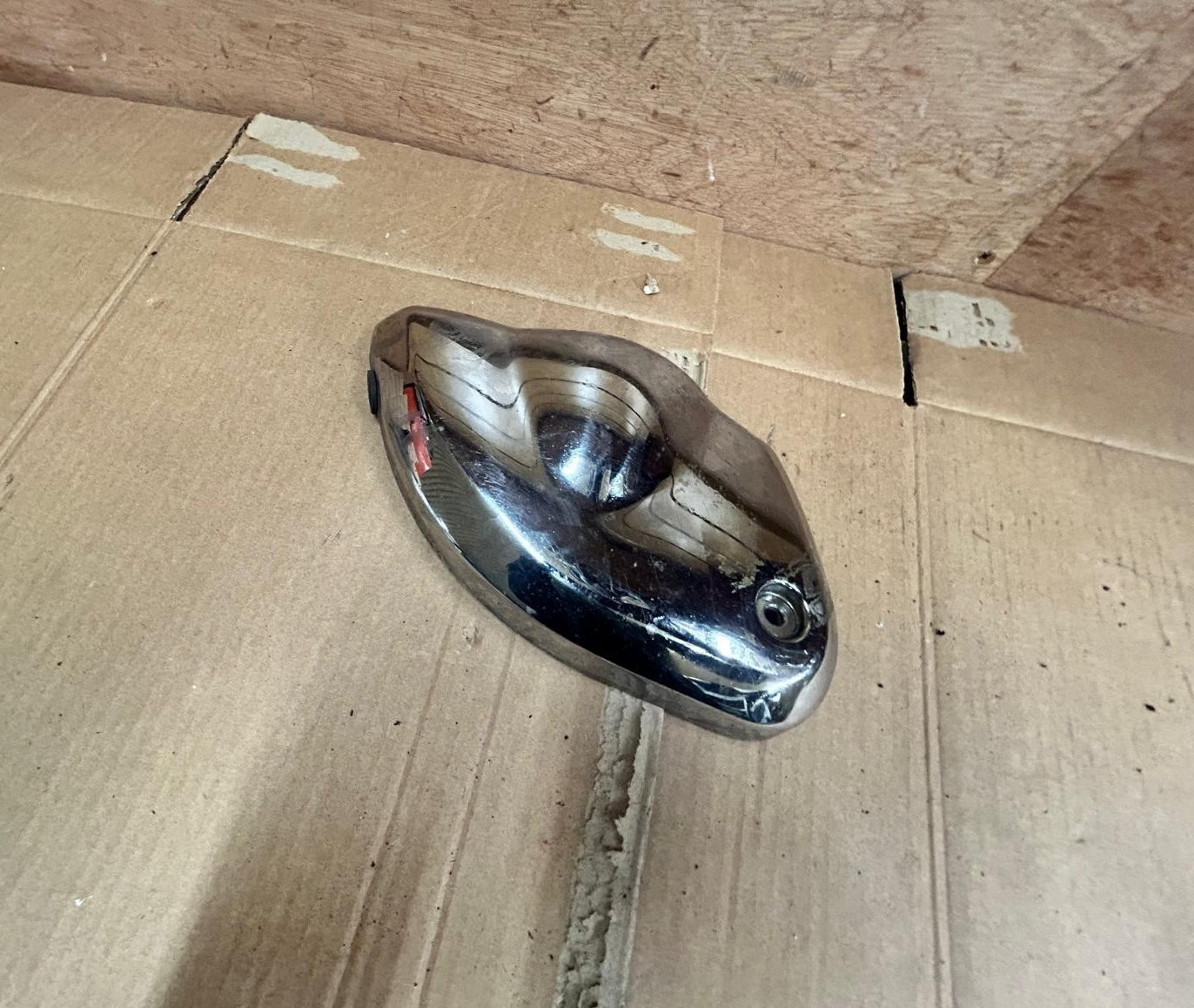 1995 - 1999 Suzuki GSF 600 Bandit Right Side Air Cleaner Cover | 13910-26E0