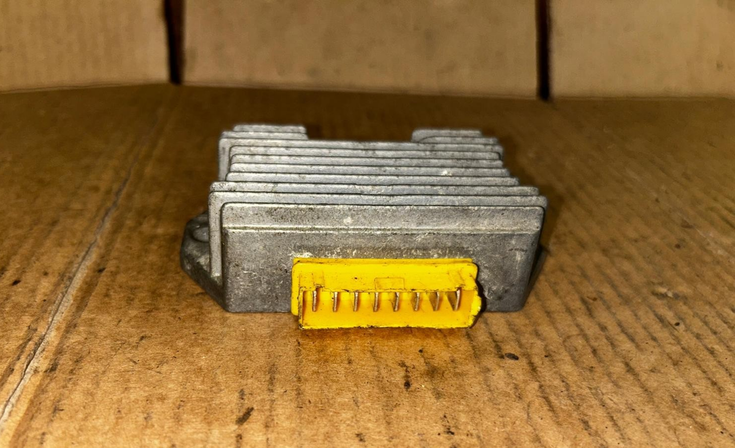 Piaggio 50cc Voltage Regulator | Read Desc for Model Fit