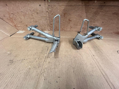 Suzuki GSF 600 Bandit Rear Left & Right Footrests