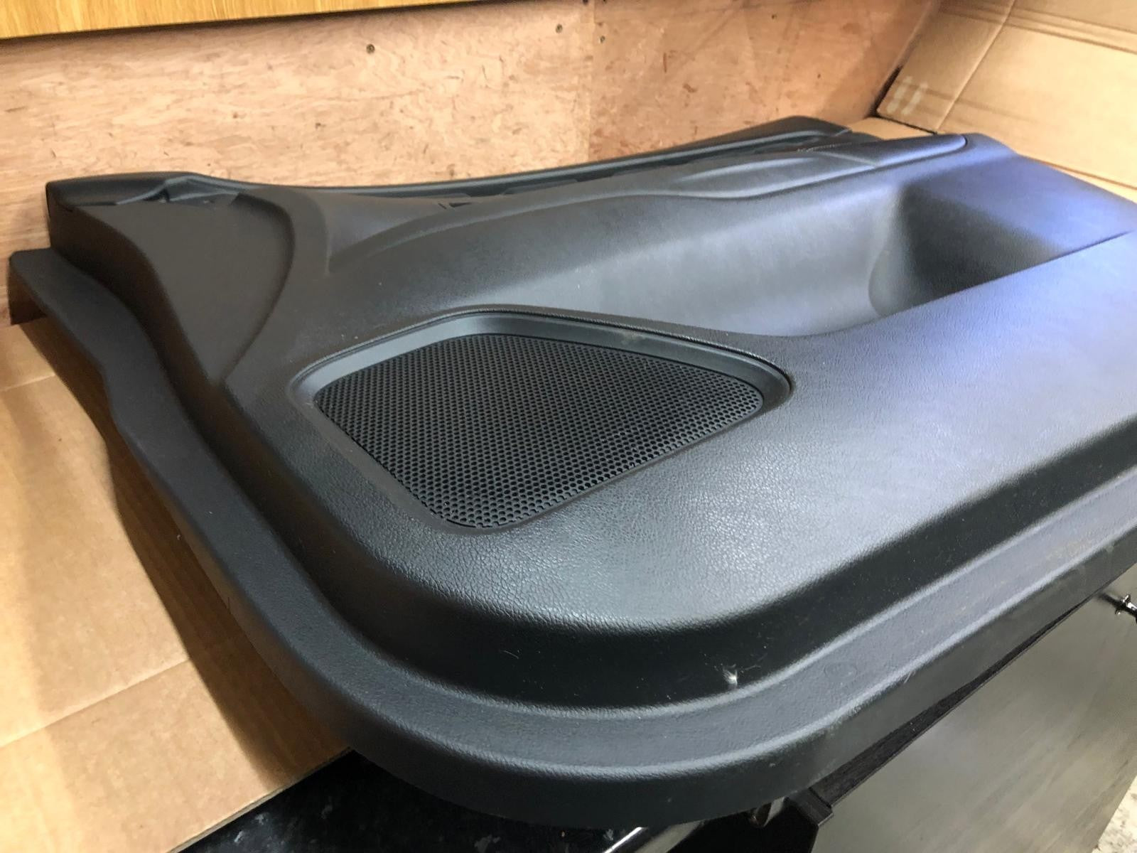 2014 Mitsubishi Outlander GX 4h PHEV Front Right Door Card | 7221B924XC